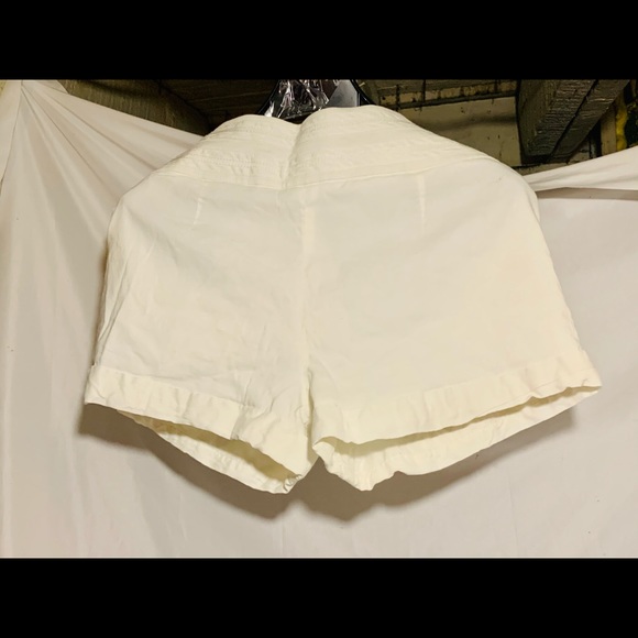 Pristine white linen Sz10 “Bebe” lined shorts - Picture 4 of 4